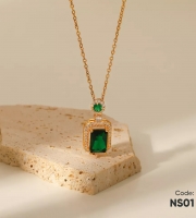 18k Gold Plated Green Pendant Necklace - NS01